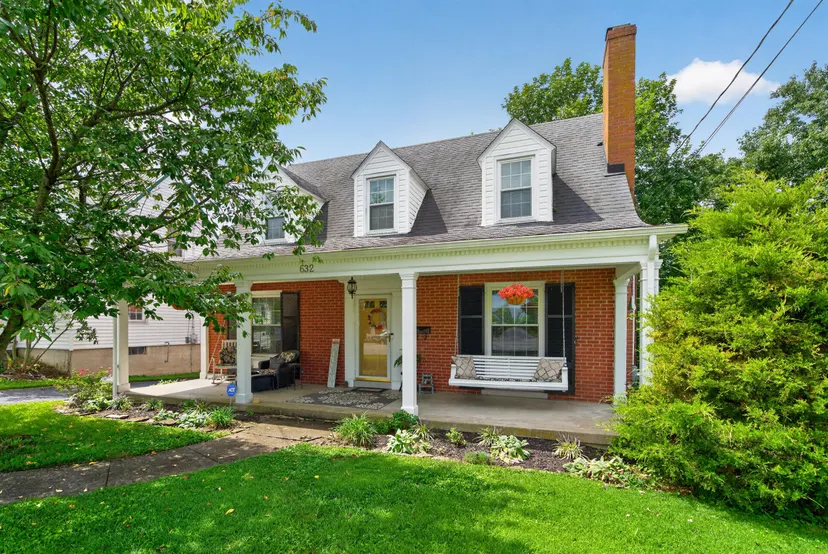 632 Beaumont Avenue, Harrodsburg, KY 40330 — primary photo