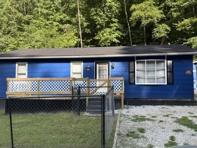 93 Schoolhouse Hollow Road, David, KY 41616 — primary photo