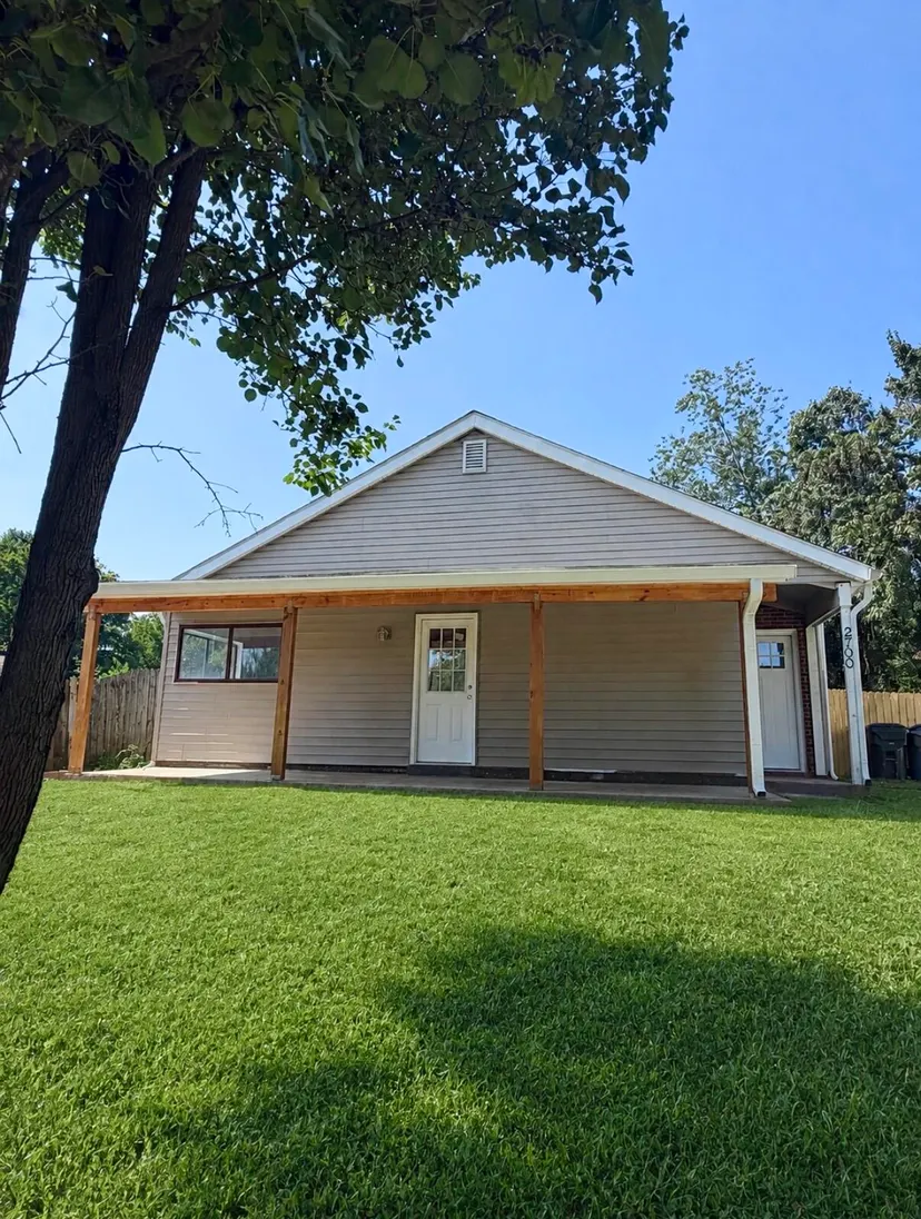 2700 Whitwood Place, Lexington, KY 40509 — primary photo
