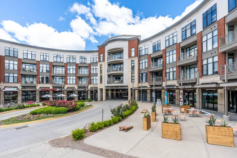 535 S Upper Street 124, Lexington, KY 40508 — primary photo