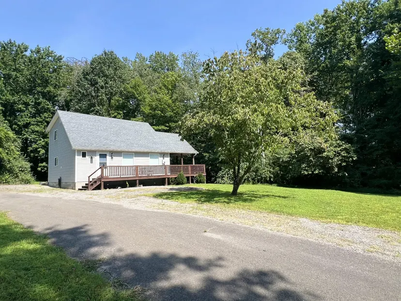 806 Harbor Springs Road, Jamestown, KY 42629 — primary photo