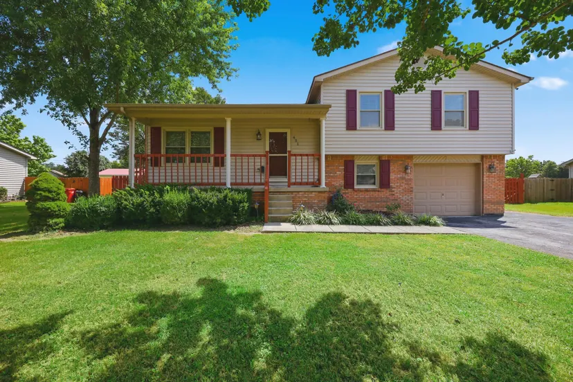 421 Meadow Drive, Berea, KY 40403 — primary photo