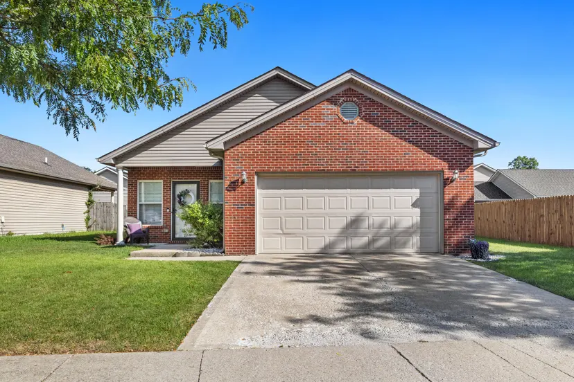 416 Julia Way, Lexington, KY 40508 — primary photo