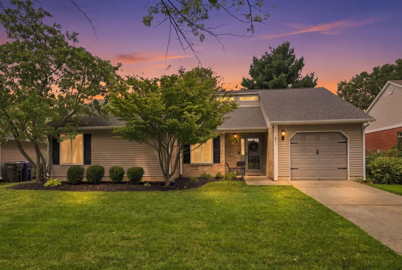 871 Wyndham Hills Drive, Lexington, KY 40514 — primary photo