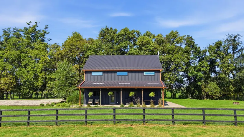 704 Lake Road, Paris, KY 40361 — primary photo