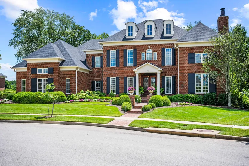 3056 Bobwhite Trail, Lexington, KY 40509 — primary photo