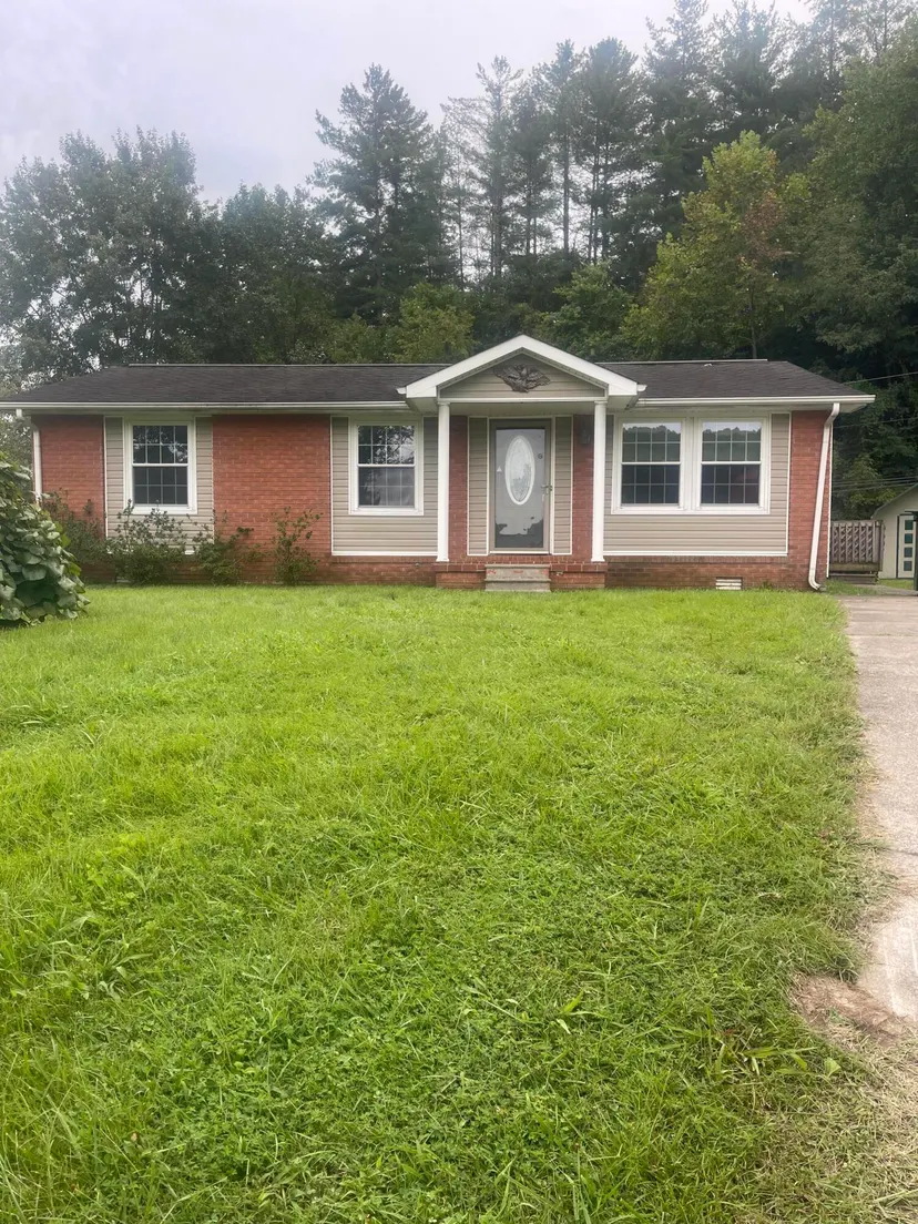 32 Stephen Trace Rd Court, Barbourville, KY 40906 — primary photo