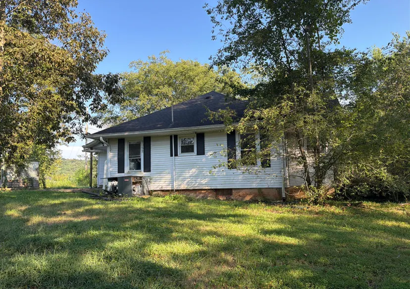 5052 Hammett Hill Rd Road, Bowling Green, KY 42101 — primary photo