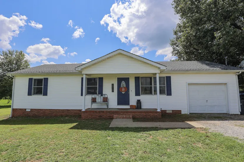 2910 Aubrey Drive, Paducah, KY 42003 — primary photo