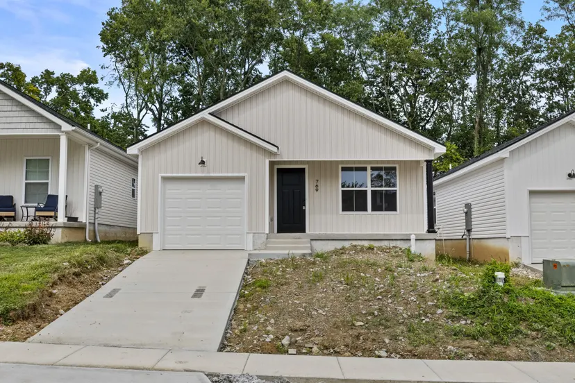 769 Harrison Trace, Lexington, KY 40505 — primary photo