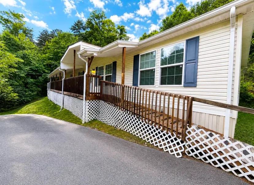 2961 highway 522, Baxter, KY 40806 — primary photo