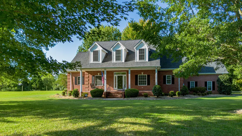 100 Fair Chase Drive, Paducah, KY 42001 — primary photo