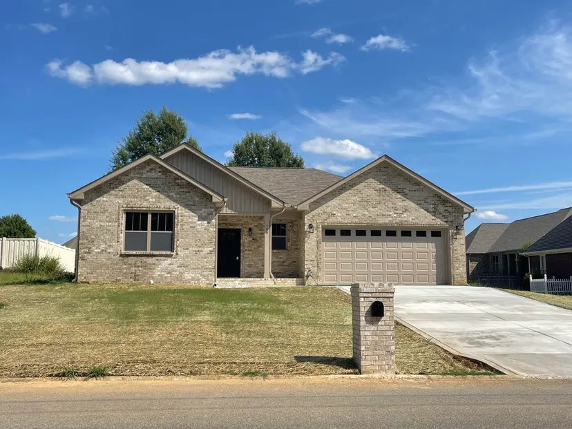 165 Tomahawk Boulevard, Cadiz, KY 42211 — primary photo