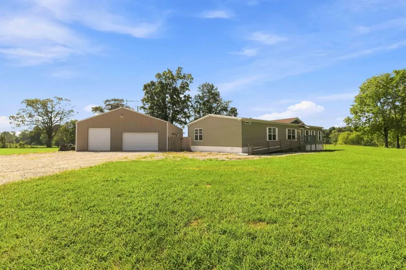 1049 Kentucky 1781, Waynesburg, KY 40489 — primary photo
