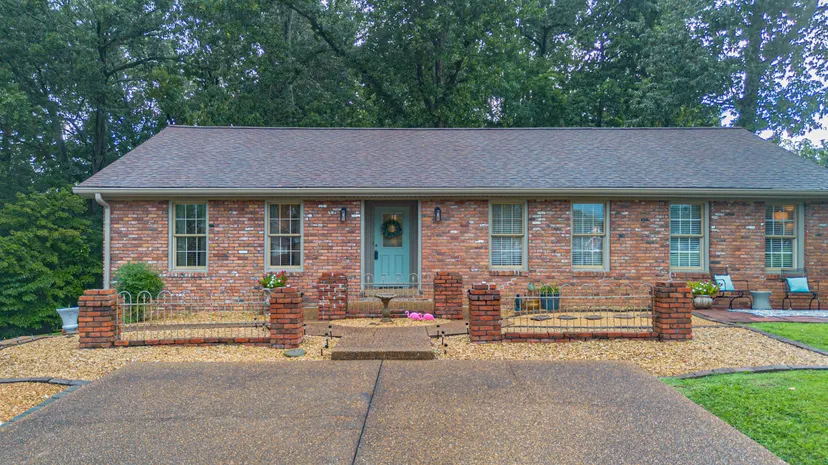 206 Circle Drive, Benton, KY 42025 — primary photo
