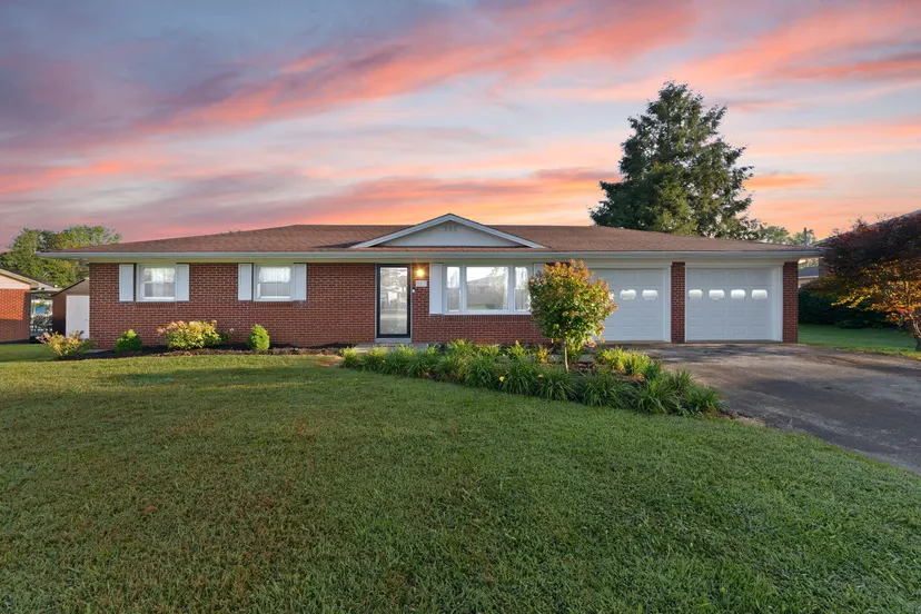 817 S Horseshoe Drive, Somerset, KY 42501 — primary photo