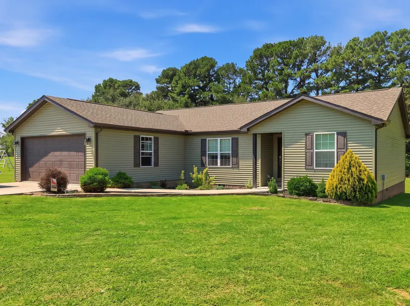 101 Caleb Drive, Mayfield, KY 42066 — primary photo