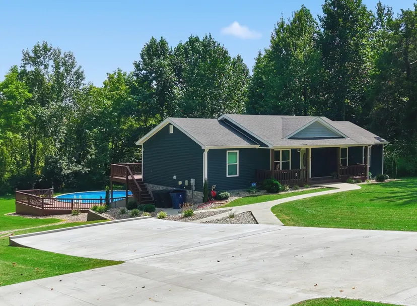 105 Majesty Lane, Campbellsville, KY 42718 — primary photo