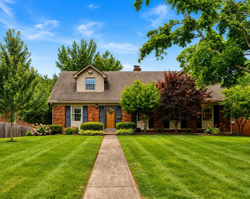 328 Leawood Drive, Lexington, KY 40502 — primary photo