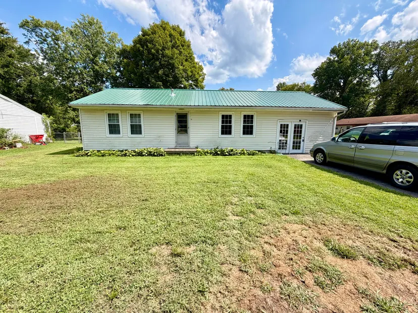 115 Bluebird Avenue, Berea, KY 40403 — primary photo