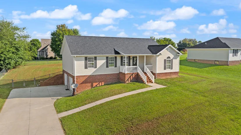 176 Surrey Way, Science Hill, KY 42553 — primary photo