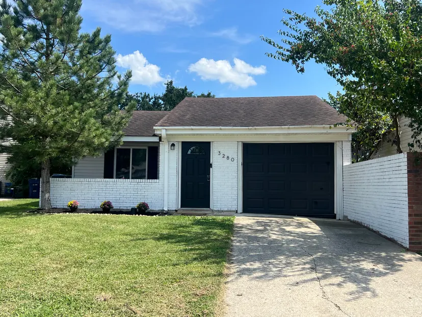 3280 Valhalla Drive, Lexington, KY 40515 — primary photo