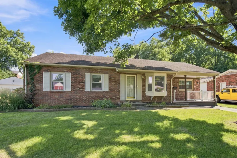 2432 La Rochelle Road, Lexington, KY 40504 — primary photo