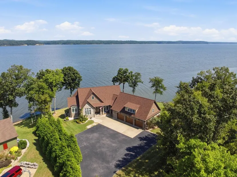 749 Dock Drive, Murray, KY 42071 — primary photo