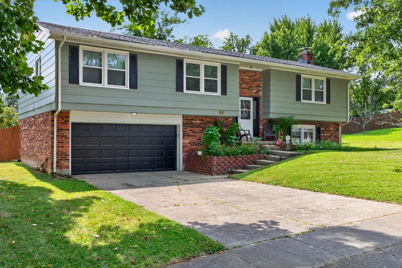 636 Squires Road, Lexington, KY 40515 — primary photo