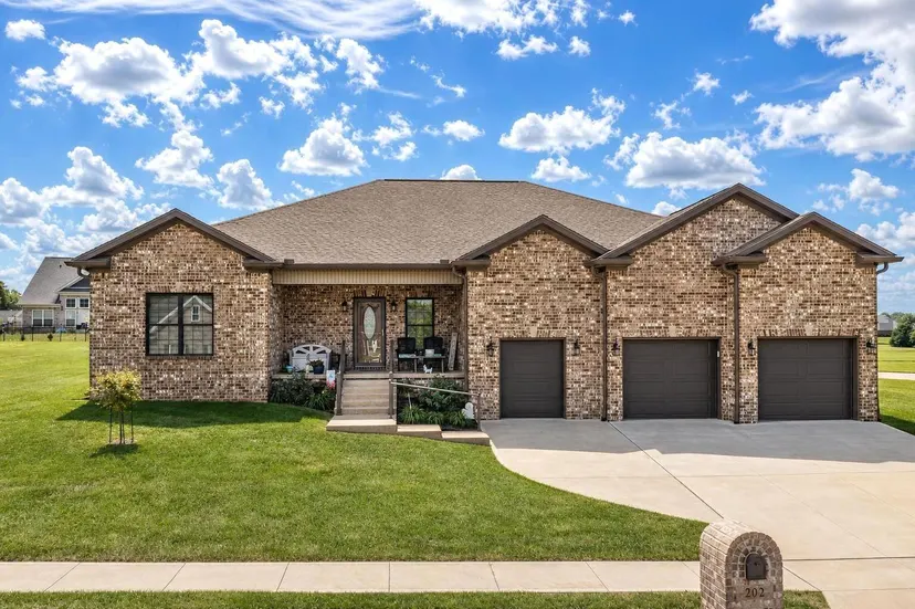 202 Wedgewood Circle, Paris, KY 40361 — primary photo