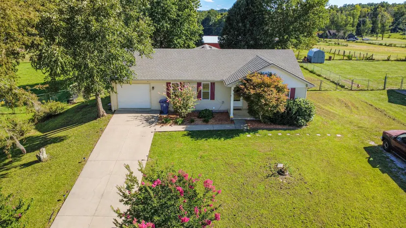 465 W Coleman Road, Science Hill, KY 42553 — primary photo